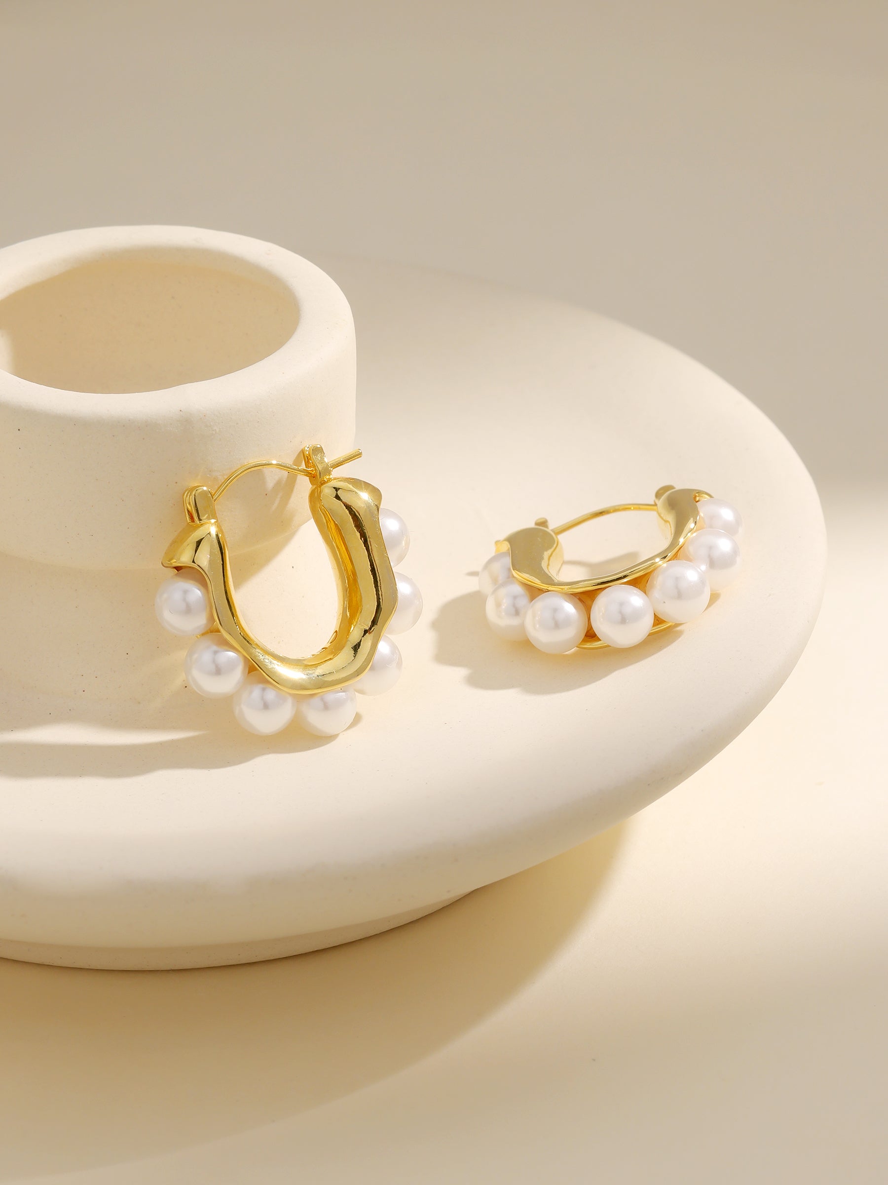 U Shaped Pearl Earring
